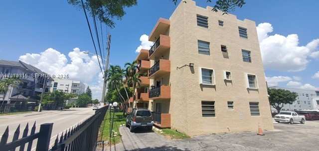 1 bedroom Condominium at 677 SW 9th Ave 405, Vista Alegre Condo, Miami — photo 1