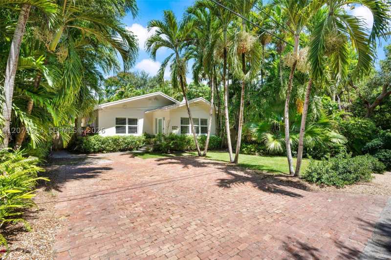 3 bedroom SingleFamilyResidence at 2465 Inagua Ave, King Park, Miami — photo 1