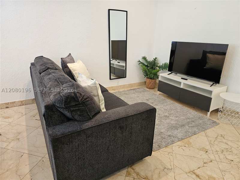 1 bedroom Condominium at 500 14th St 203, The Bayliss Condo, Miami Beach — photo 1