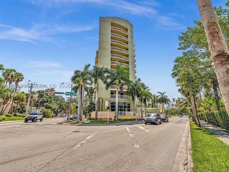 2 bedroom Condominium at 816 NW 11th St 902, Seybold Pointe Condo, Miami — photo 1