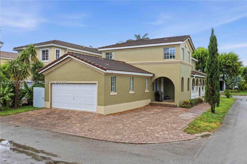 4 bedroom SingleFamilyResidence at 13988 SW 278th Ln, Mandarin Lakes, Homestead — photo 1