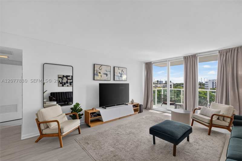 1 bedroom Condominium at 1000 West Ave 509, Mirador 1000 Condo, Miami Beach — photo 1