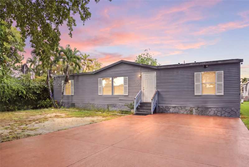 4 bedroom MobileHome at 19800 SW 180th Ave Unit # 477, Americana Village Condo, Miami — photo 1