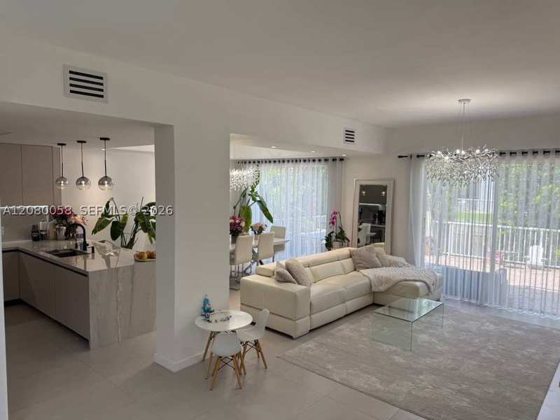 3 bedroom SingleFamilyResidence at 3123 NE 210th St, Aventura Lakes - Phase II, Aventura — photo 1