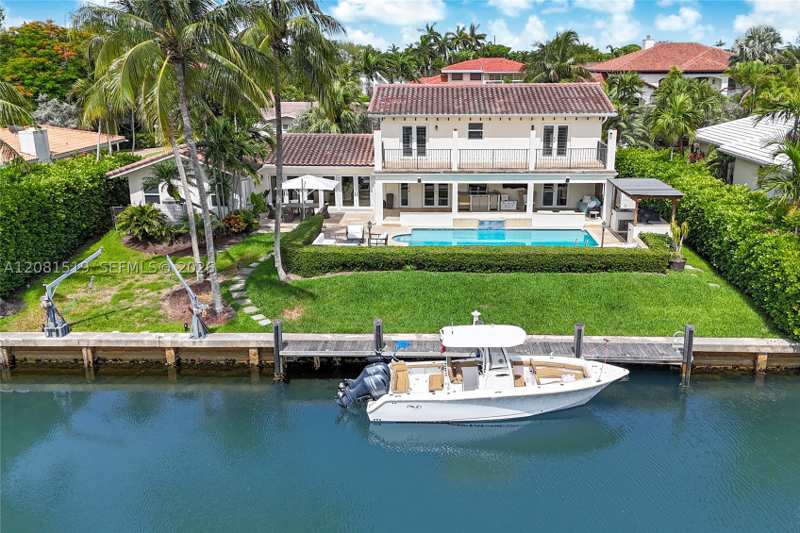 4 bedroom SingleFamilyResidence at 13035 Nevada St, Coral Bay Sec D, Coral Gables — photo 1