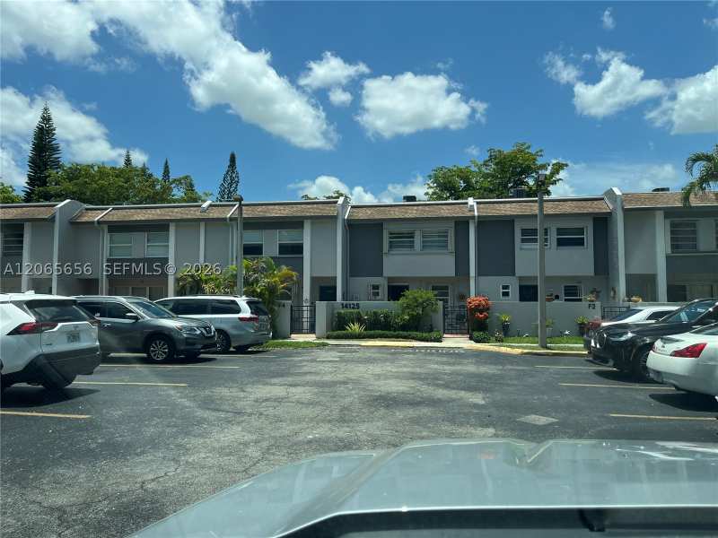 3 bedroom Condominium at 14125 SW 66th St F4, Lake Village Condo, Miami — photo 1