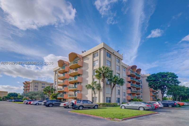 1 bedroom Condominium at 9320 Fontainebleau Blvd 213, The Fountains At Fontaine, Miami — photo 1