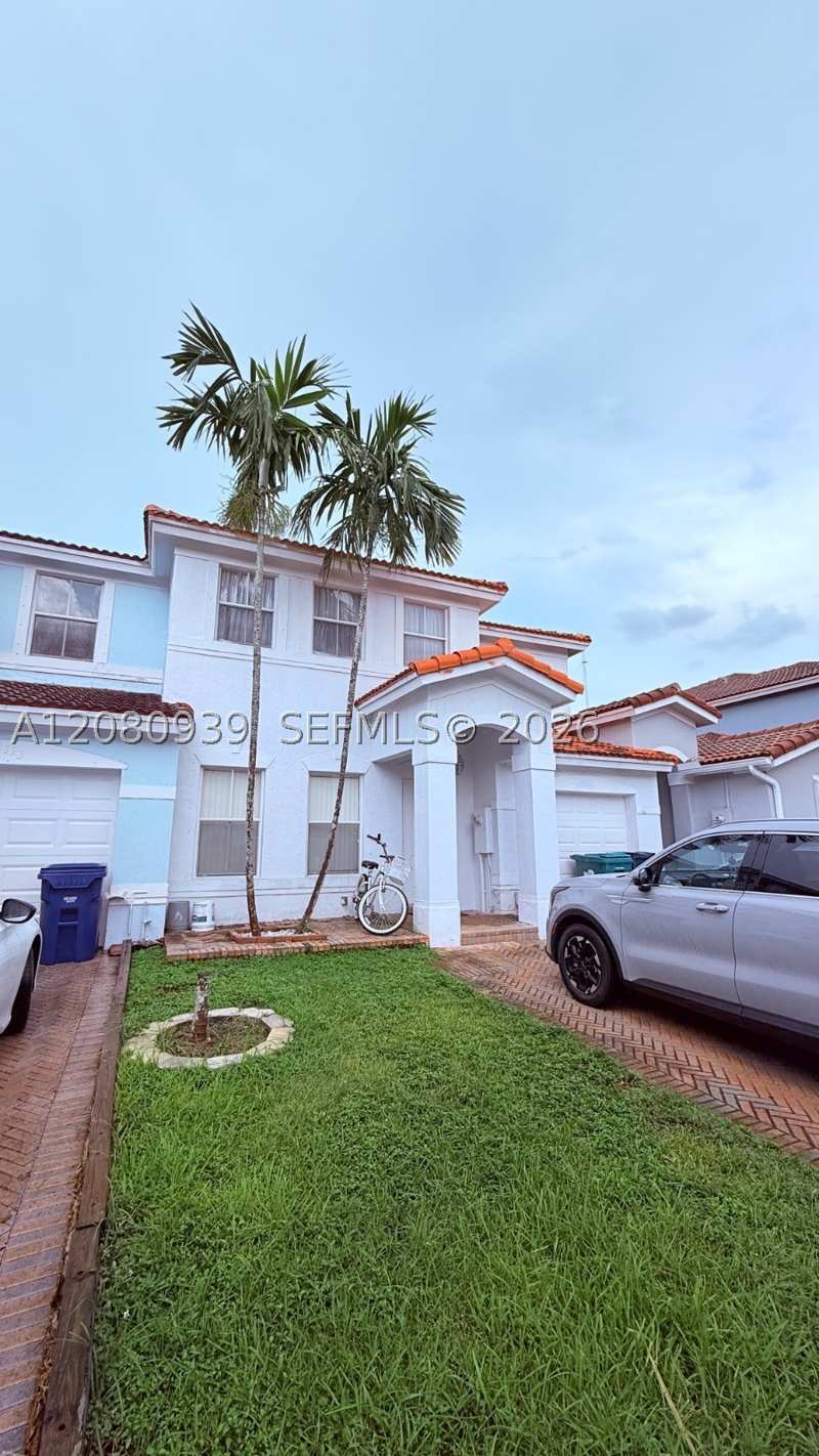 3 bedroom Townhouse at 4729 SW 163rd Pl, Park Lakes Sec 3, Miami — photo 1