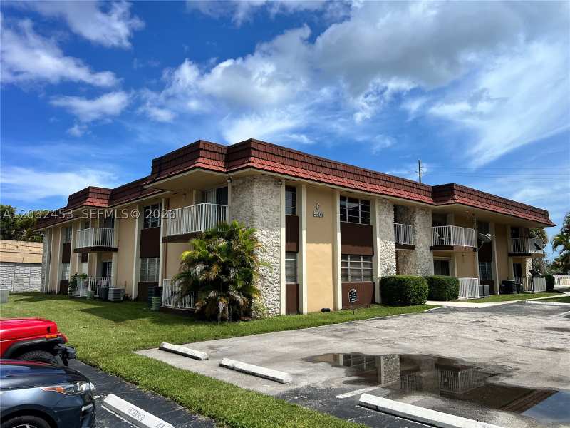 1 bedroom Condominium at 5501 SW 77th Ct 102C, Lakeview Gardens Condo, Miami — photo 1