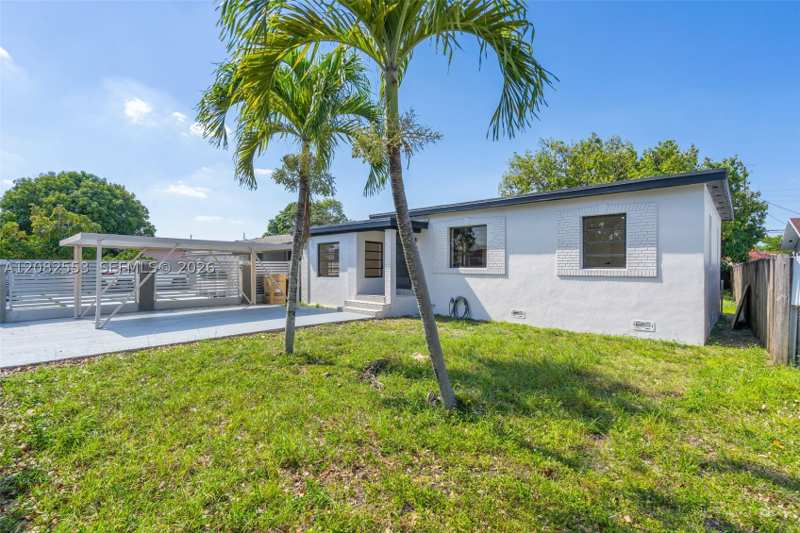 3 bedroom SingleFamilyResidence at 739 W 30th St, 2nd Rev Pl Of Industrial, Hialeah — photo 1