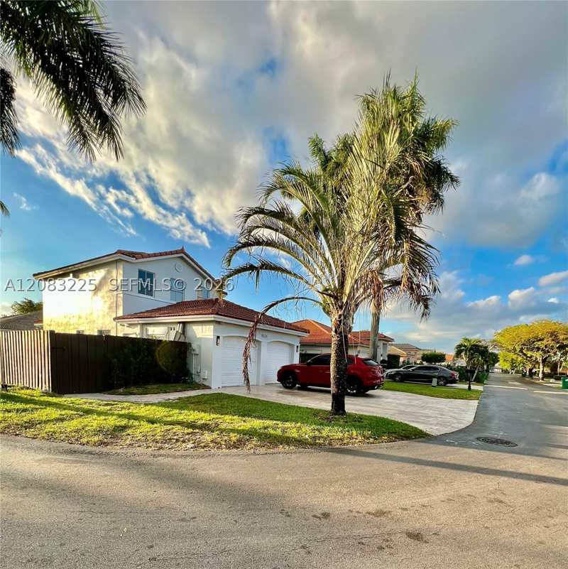 4 bedroom SingleFamilyResidence at 8224 SW 163rd Ct, Poinciana At Sunset Lakes, Miami — photo 1