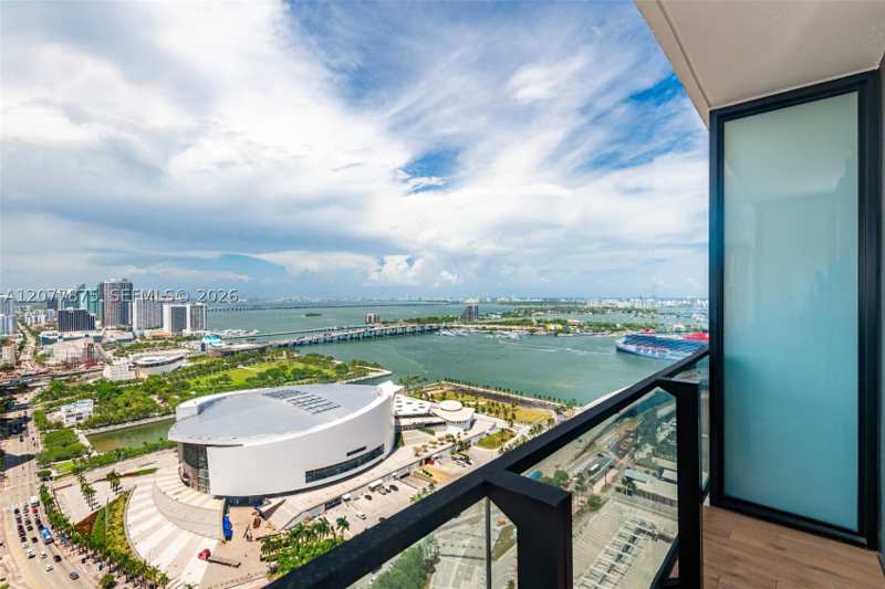 1 bedroom Condominium at 398 NE 5th St 3104, Map Of Miami Dade Co. FL., Miami — photo 1