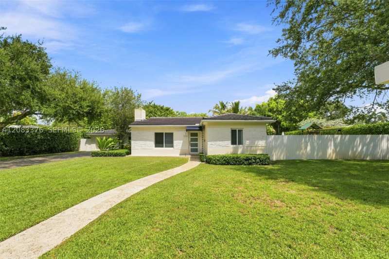 3 bedroom SingleFamilyResidence at 5763 SW 51st St, Biltmore Heights Red Rd A, Miami — photo 1