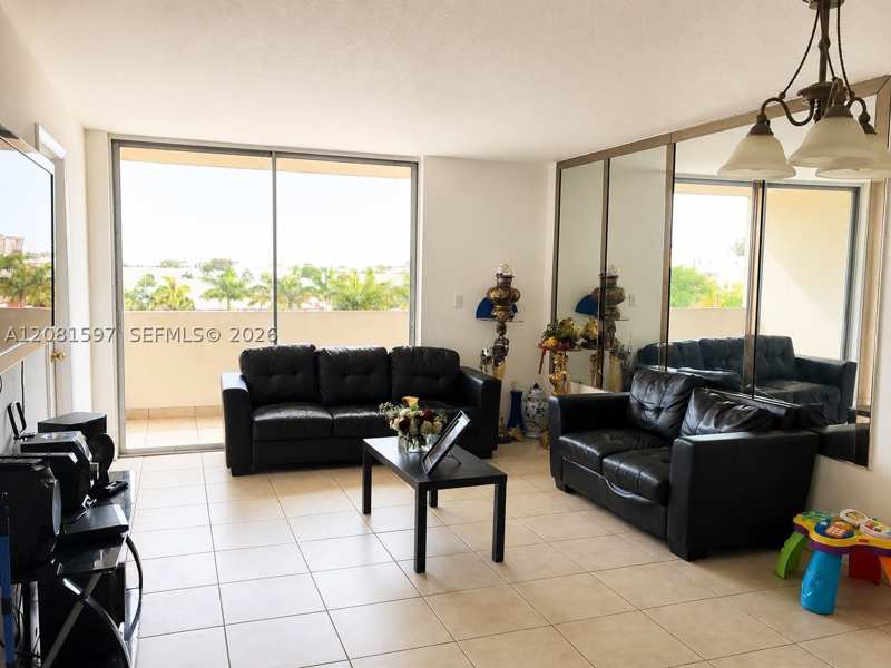 2 bedroom Condominium at 10090 NW 80th Ct 1561, Samari Lake East Condo, Hialeah Gardens — photo 1