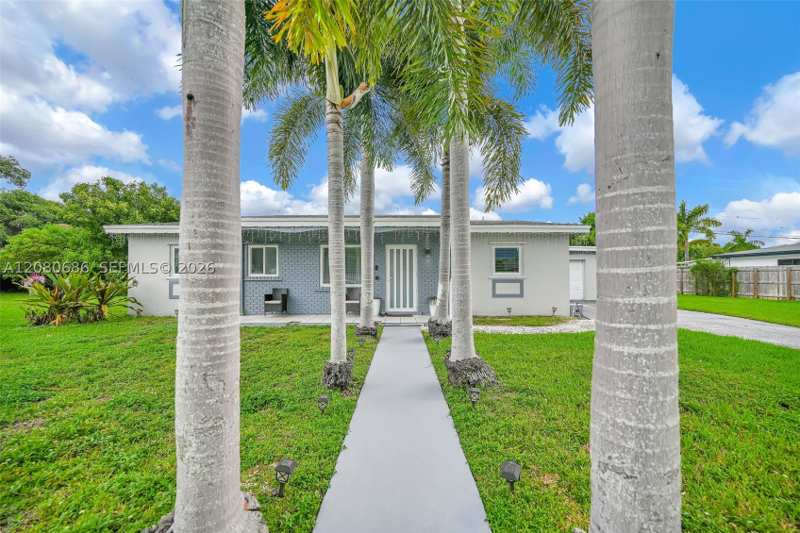 3 bedroom SingleFamilyResidence at 15400 SW 297th Ter, Sherwood Forest Estates, Homestead — photo 1