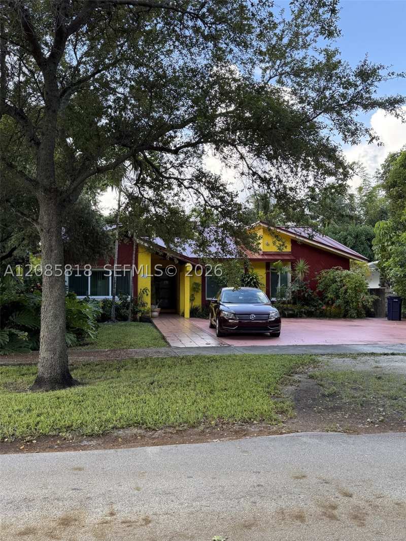 4 bedroom SingleFamilyResidence at 400 Oriole Ave, Cinema Park Country Club, Miami Springs — photo 1