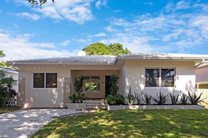 3 bedroom SingleFamilyResidence at 241 NE 89th St, El Portal, El Portal — photo 1