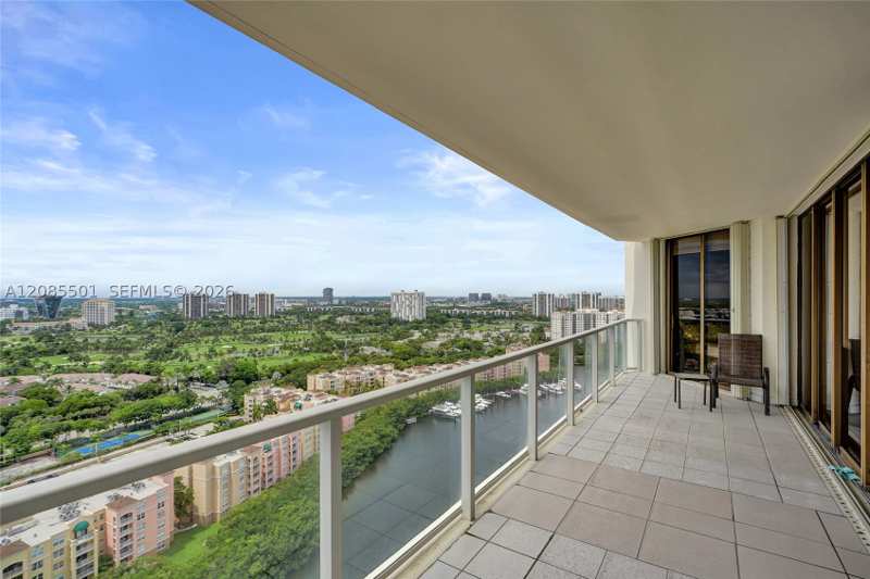 2 bedroom Condominium at 19500 Turnberry Way 23C, Marina Tower Condo, Aventura — photo 1