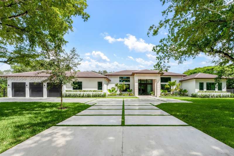 6 bedroom SingleFamilyResidence at 9475 SW 117th Ter, Hawley Heights, Miami — photo 1