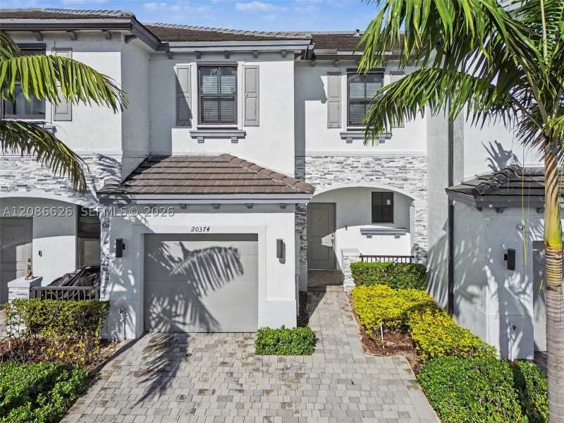 3 bedroom Townhouse at 20374 NW 4th Path, Vista Lago, Miami Gardens — photo 1
