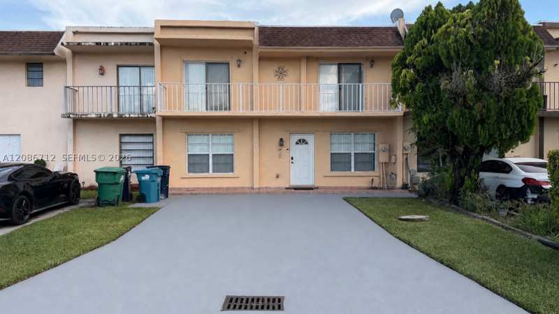 3 bedroom Townhouse at 11249 SW 33rd Cir Pl, Karlan Townhouses Sub, Miami — photo 1