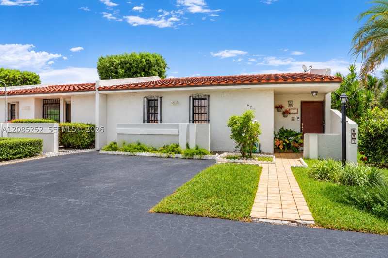 3 bedroom SingleFamilyResidence at 621 SW 93rd Ct, Villas Of Madeira Sec 1,, Miami — photo 1