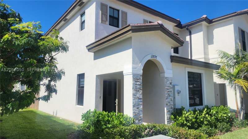 3 bedroom Villa at 12897 SW 234th St, Siena Reserve, Homestead — photo 1