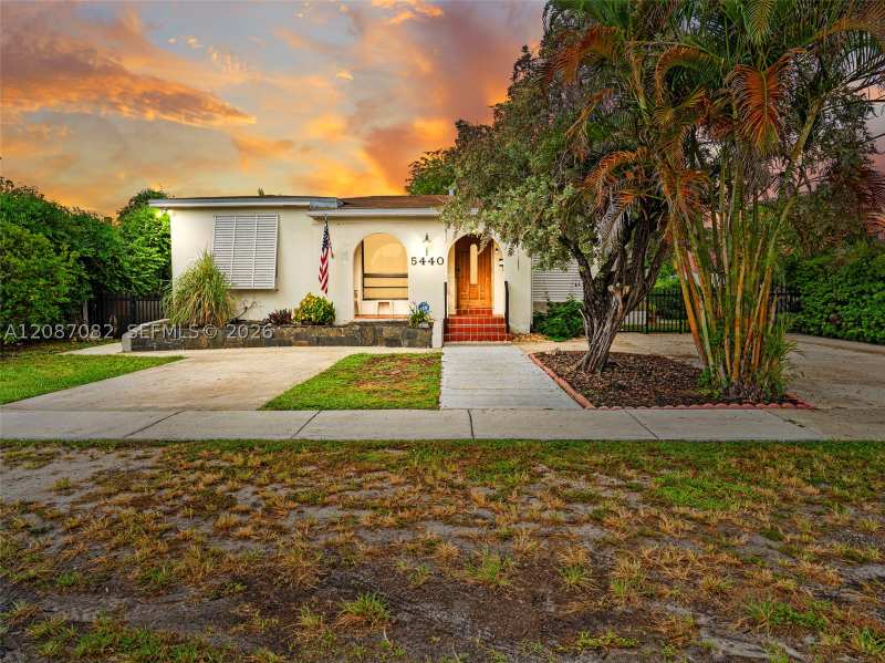 3 bedroom SingleFamilyResidence at 5440 E 7th Ave, Saratoga Heights Re-Sub, Hialeah — photo 1
