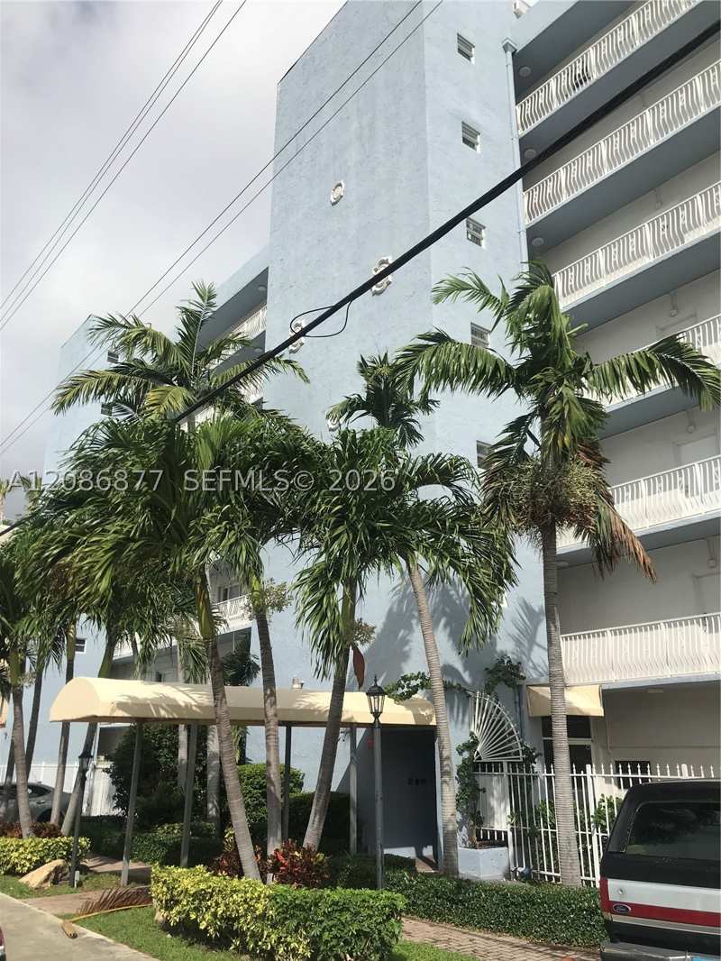 1 bedroom Condominium at 677 NE 24 th 704, La Piazza Navona Condo, Miami — photo 1