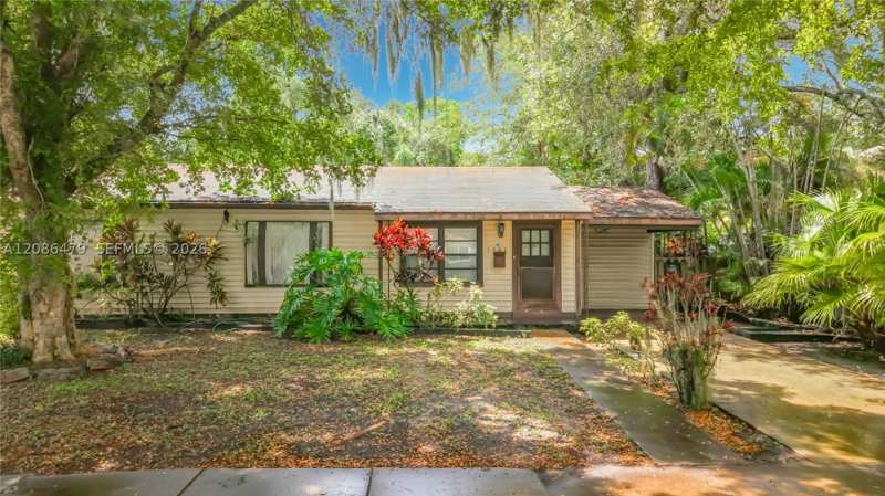 3 bedroom SingleFamilyResidence at 1580 NE 132nd Rd, Green Oaks, North Miami — photo 1