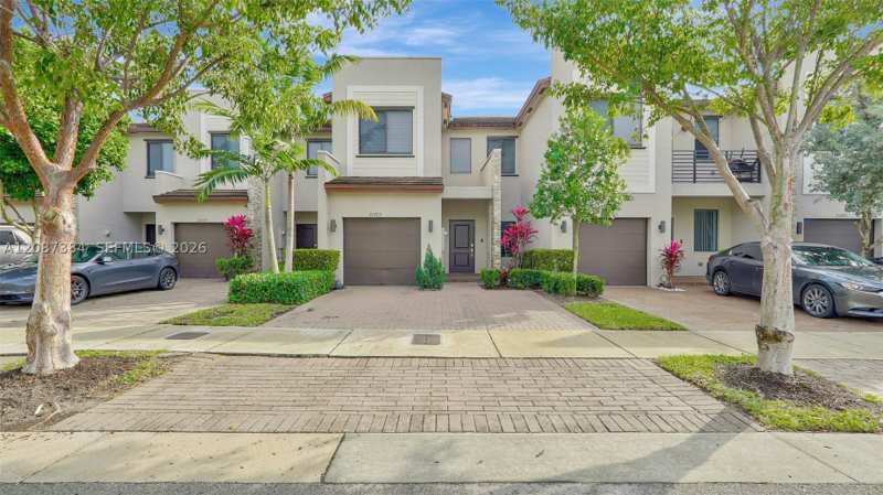 3 bedroom Townhouse at 20725 NE 2nd Ct, Via Ventura Neighborhood, Miami — photo 1