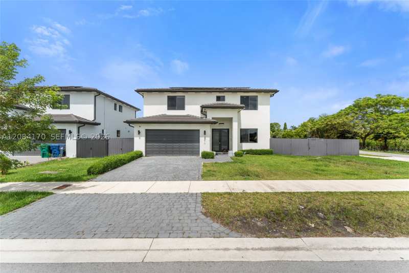 5 bedroom SingleFamilyResidence at 22610 SW 129th Ave, Venture Homes, Miami — photo 1