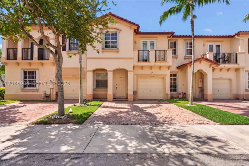 3 bedroom Townhouse at 12956 SW 134th Ter, Courts At Tuscany West, Miami — photo 1