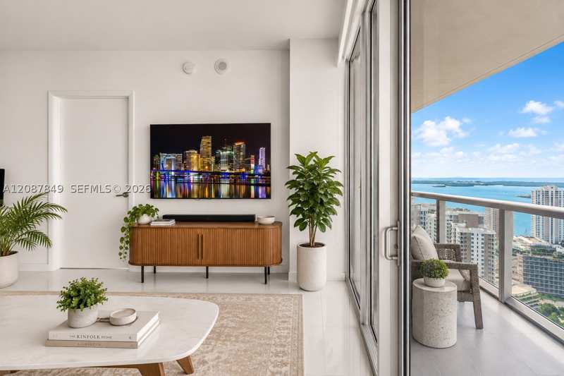 2 bedroom Condominium at 475 Brickell Ave 3609, Iconbrickell Condo No 1, Miami — photo 1