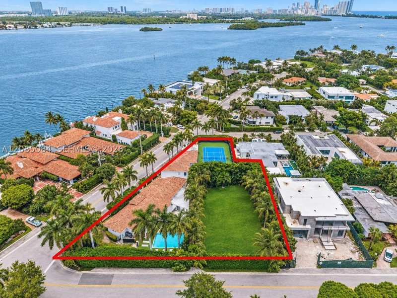 7 bedroom SingleFamilyResidence at 10031 W Broadview Dr, Bay Harbor Island, Bay Harbor Islands — photo 1