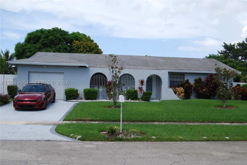 4 bedroom SingleFamilyResidence at 10815 SW 165th Ter, El Alamo Sub, Miami — photo 1