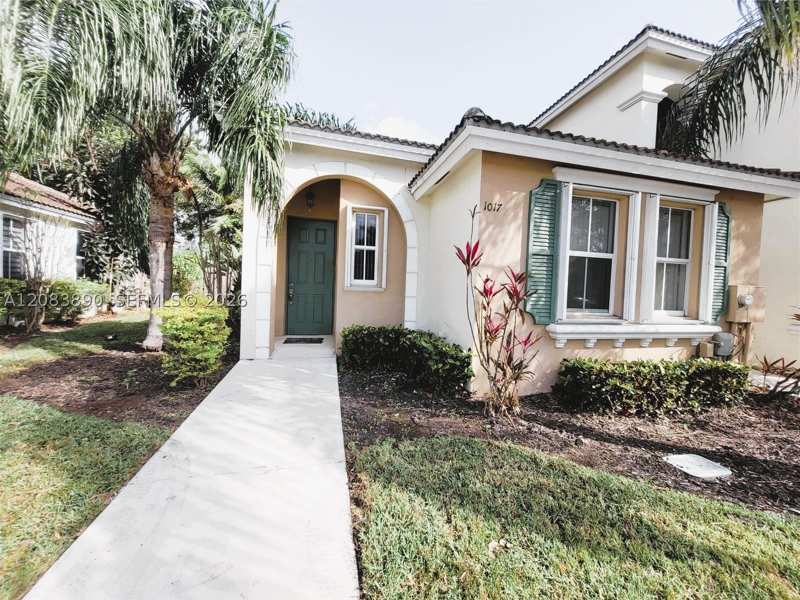 2 bedroom Townhouse at 1017 NE 42nd Pl, Marbella Bay, Homestead — photo 1