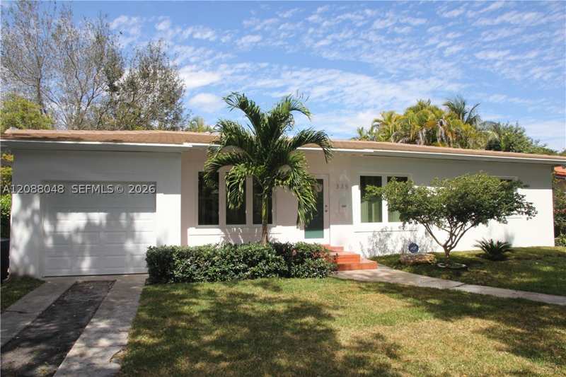 2 bedroom SingleFamilyResidence at 335 Candia Ave, Coconut Grove Sec 1-Coral, Coral Gables — photo 1