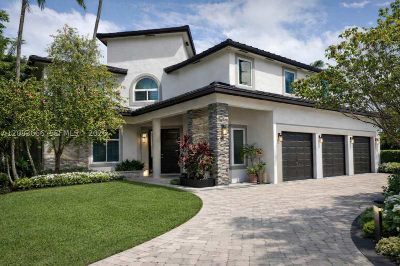 5 bedroom SingleFamilyResidence at 6811 SW 89th Ct, Kirk Acreage, Miami — photo 1