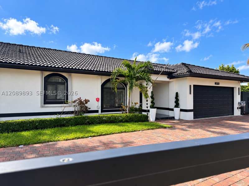 4 bedroom SingleFamilyResidence at 20743 SW 128 Ct, Med South, Miami — photo 1