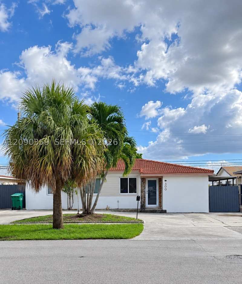 4 bedroom SingleFamilyResidence at 300 SW 69th Ave, Princess Park Manor, Miami — photo 1