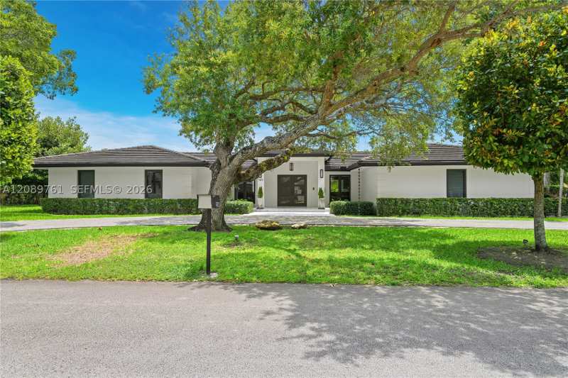 4 bedroom SingleFamilyResidence at 7420 SW 109th Ter, Kendall Park Estates 2nd, Pinecrest — photo 1