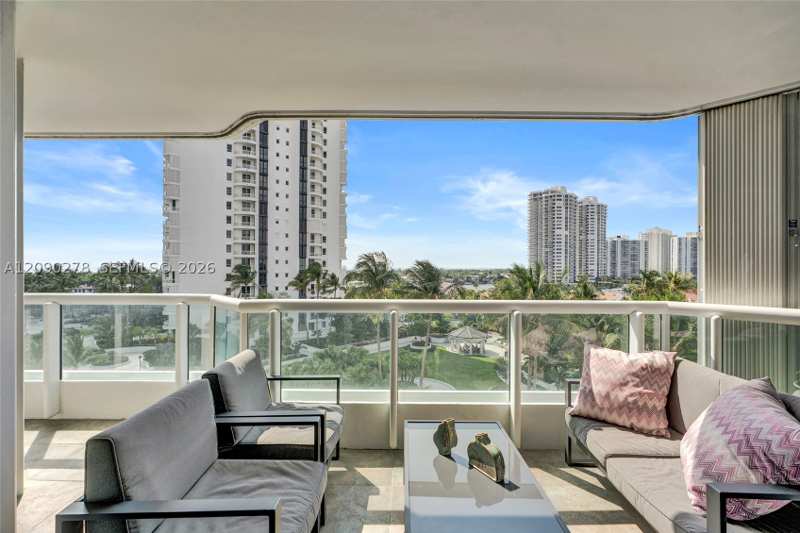 2 bedroom Condominium at 21055 Yacht Club Dr 901, South Tower At The Point, Aventura — photo 1