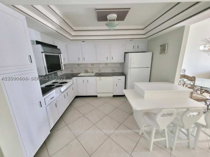 1 bedroom Condominium at 18041 Biscayne Blvd 203, Del Prado Marina, Aventura — photo 1