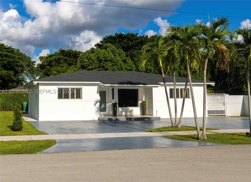 4 bedroom SingleFamilyResidence at 4301 SW 85th Ave, Tropical Highlands, Miami — photo 1