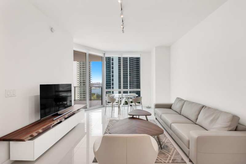 1 bedroom Condominium at 851 NE 1st Avenue 2005, Paramount Miami Worldcente, Miami — photo 1