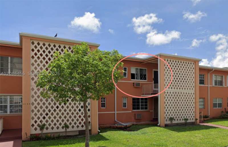 1 bedroom Condominium at 3570 SW 9th Ter 9B, Coral Gardens Condo Bldg, Miami — photo 1