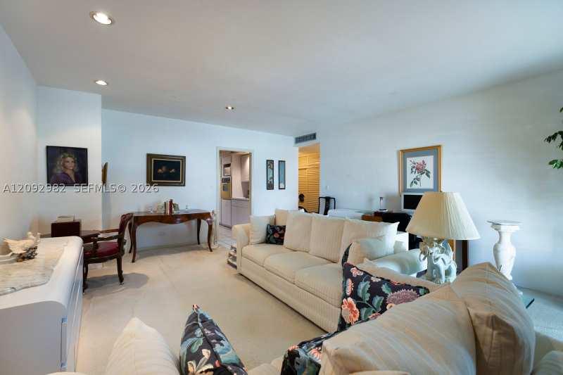 1 bedroom Condominium at 1408 Brickell Bay Dr 414, Brickell Bay Tower Condo, Miami — photo 1
