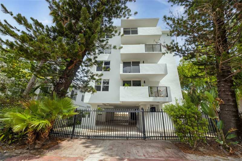 1 bedroom Condominium at 631 Jefferson Ave 304, Jefferson South Shore Con, Miami Beach — photo 1