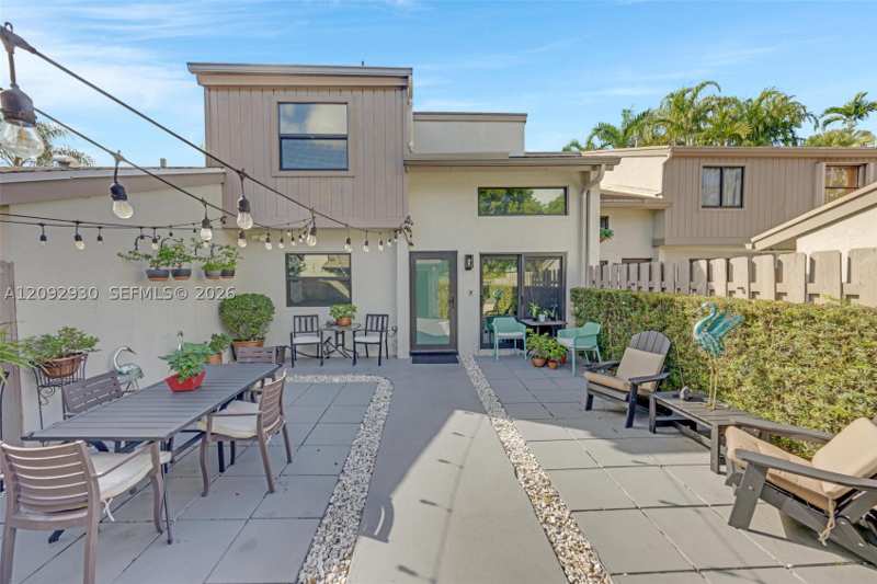 2 bedroom Townhouse at 11236 SW 104th St, Sabal Chase Sec 6, Miami — photo 1